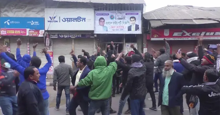 ভোলায় বিজেপির অফিসে হামলা